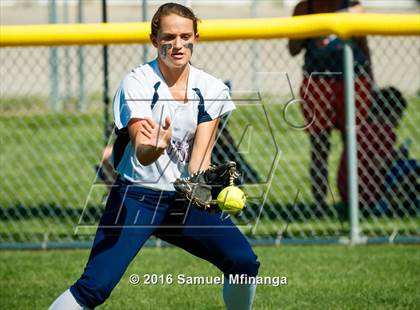 Thumbnail 2 in Gross Catholic vs. North Star photogallery.
