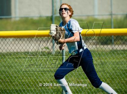Thumbnail 2 in Gross Catholic vs. North Star photogallery.