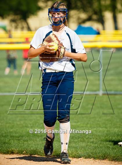 Thumbnail 1 in Gross Catholic vs. North Star photogallery.