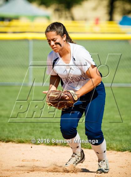 Thumbnail 3 in Gross Catholic vs. North Star photogallery.