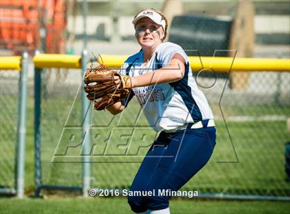 Thumbnail 3 in Gross Catholic vs. North Star photogallery.