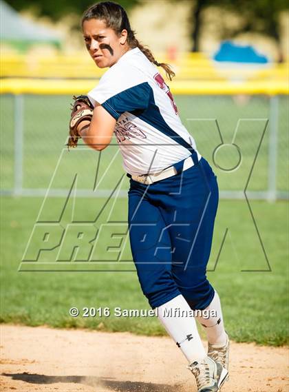 Thumbnail 2 in Gross Catholic vs. North Star photogallery.