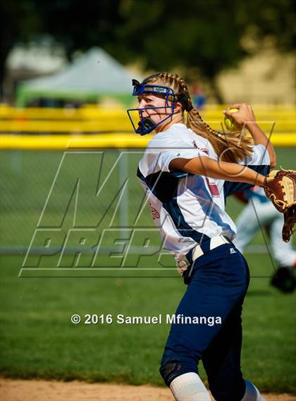 Thumbnail 3 in Gross Catholic vs. North Star photogallery.