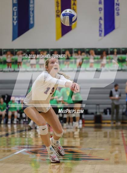 Thumbnail 2 in Pocatello vs Skyline (IHSAA 4A First Round) photogallery.