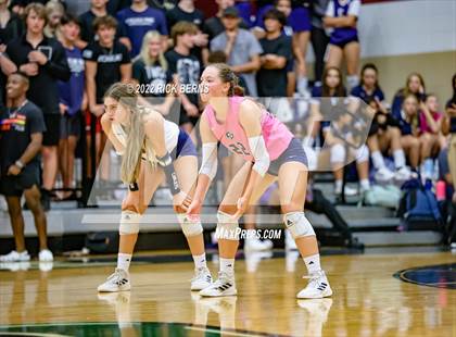 Thumbnail 2 in Grand Oaks vs College Park photogallery.