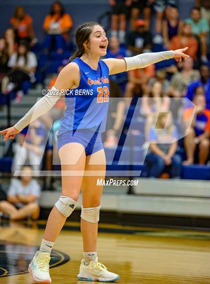 Thumbnail 3 in Grand Oaks vs College Park photogallery.