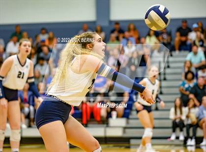 Thumbnail 1 in Grand Oaks vs College Park photogallery.