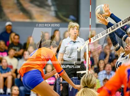 Thumbnail 3 in Grand Oaks vs College Park photogallery.
