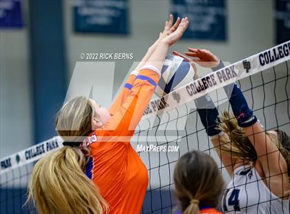 Thumbnail 3 in Grand Oaks vs College Park photogallery.