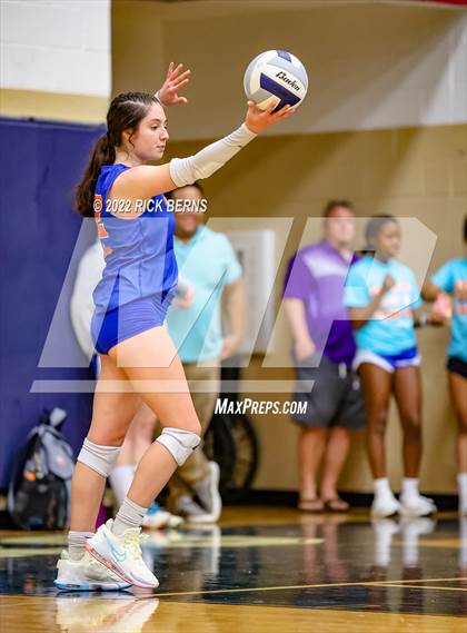 Thumbnail 1 in Grand Oaks vs College Park photogallery.