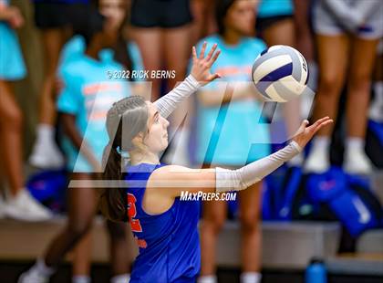 Thumbnail 3 in Grand Oaks vs College Park photogallery.