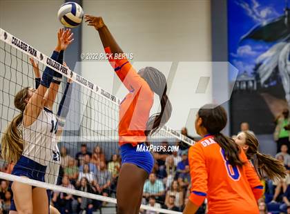 Thumbnail 1 in Grand Oaks vs College Park photogallery.