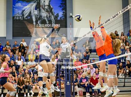 Thumbnail 1 in Grand Oaks vs College Park photogallery.