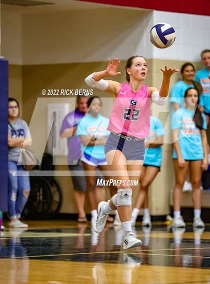 Thumbnail 1 in Grand Oaks vs College Park photogallery.
