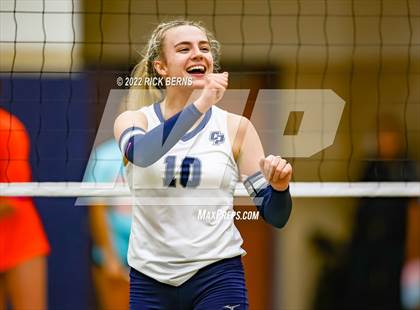 Thumbnail 2 in Grand Oaks vs College Park photogallery.