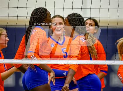 Thumbnail 2 in Grand Oaks vs College Park photogallery.