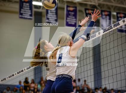 Thumbnail 2 in Grand Oaks vs College Park photogallery.