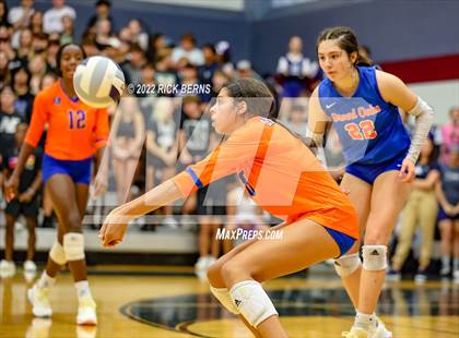Thumbnail 3 in Grand Oaks vs College Park photogallery.