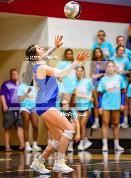 Thumbnail 2 in Grand Oaks vs College Park photogallery.