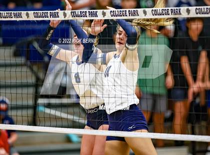 Thumbnail 3 in Grand Oaks vs College Park photogallery.