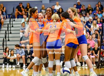 Thumbnail 3 in Grand Oaks vs College Park photogallery.