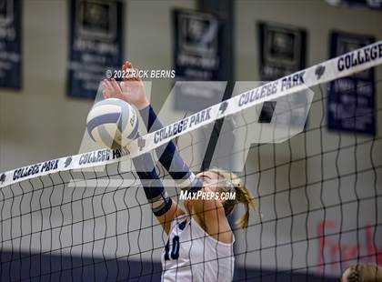 Thumbnail 2 in Grand Oaks vs College Park photogallery.