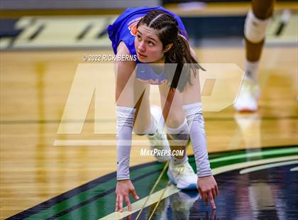 Thumbnail 1 in Grand Oaks vs College Park photogallery.