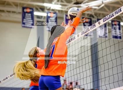 Thumbnail 3 in Grand Oaks vs College Park photogallery.