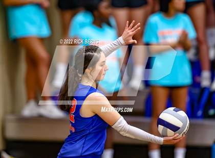 Thumbnail 2 in Grand Oaks vs College Park photogallery.