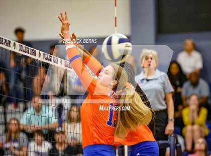 Thumbnail 3 in Grand Oaks vs College Park photogallery.