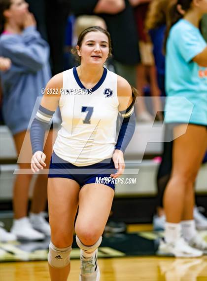 Thumbnail 3 in Grand Oaks vs College Park photogallery.