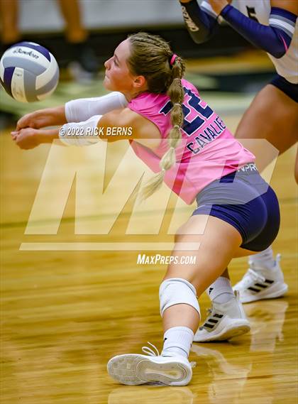 Thumbnail 2 in Grand Oaks vs College Park photogallery.