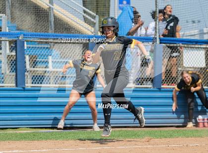 Thumbnail 3 in St. Anthony's vs. St. Joseph-by-the-Sea (NYS CHSAA AA Final) photogallery.
