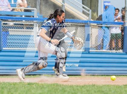 Thumbnail 2 in St. Anthony's vs. St. Joseph-by-the-Sea (NYS CHSAA AA Final) photogallery.