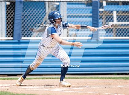 Thumbnail 2 in St. Anthony's vs. St. Joseph-by-the-Sea (NYS CHSAA AA Final) photogallery.