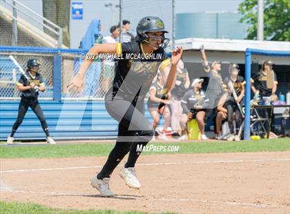 Thumbnail 2 in St. Anthony's vs. St. Joseph-by-the-Sea (NYS CHSAA AA Final) photogallery.