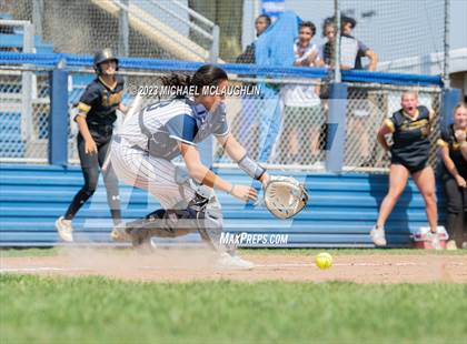 Thumbnail 2 in St. Anthony's vs. St. Joseph-by-the-Sea (NYS CHSAA AA Final) photogallery.