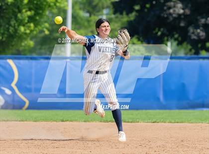 Thumbnail 2 in St. Anthony's vs. St. Joseph-by-the-Sea (NYS CHSAA AA Final) photogallery.