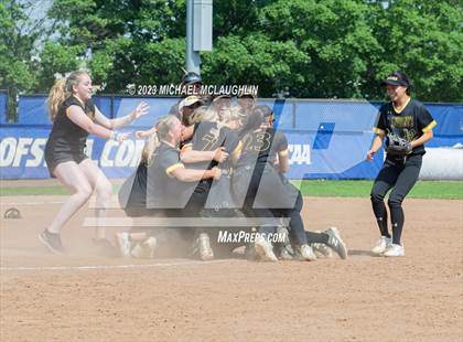 Thumbnail 1 in St. Anthony's vs. St. Joseph-by-the-Sea (NYS CHSAA AA Final) photogallery.