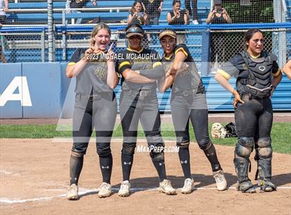 Thumbnail 3 in St. Anthony's vs. St. Joseph-by-the-Sea (NYS CHSAA AA Final) photogallery.