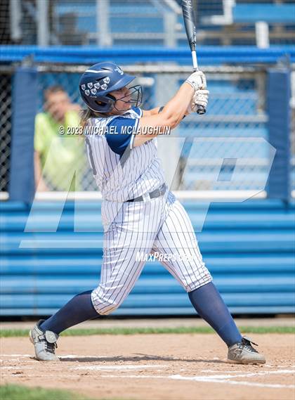 Thumbnail 3 in St. Anthony's vs. St. Joseph-by-the-Sea (NYS CHSAA AA Final) photogallery.