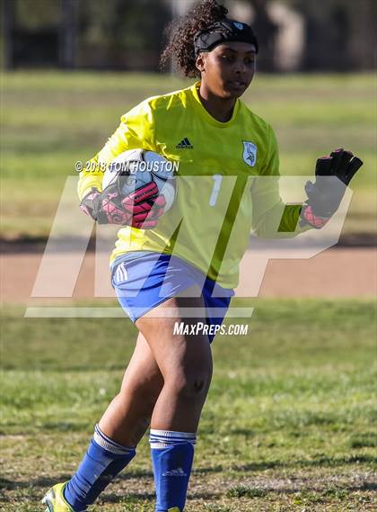 Thumbnail 3 in Azusa vs St. Bernard (CIF SS D7 Quarterfinal) photogallery.