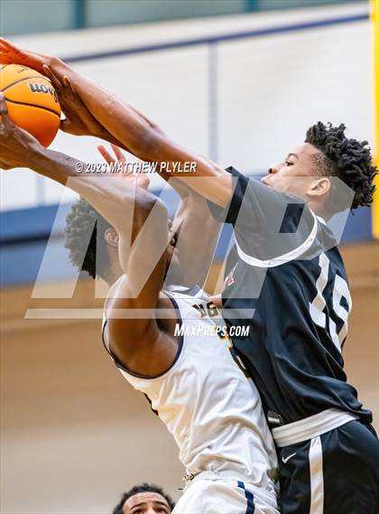 Thumbnail 2 in Trinity Christian vs. Northwood Temple Academy (SAC Conference Championship) photogallery.
