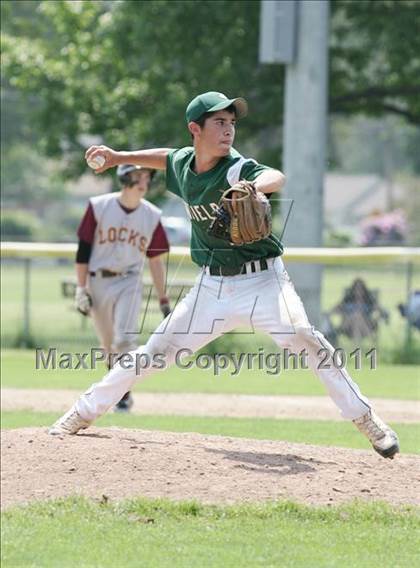 Thumbnail 2 in Windsor Locks vs. Enfield photogallery.