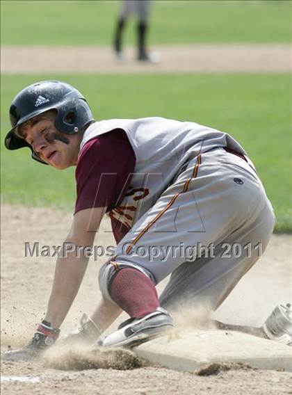 Thumbnail 3 in Windsor Locks vs. Enfield photogallery.