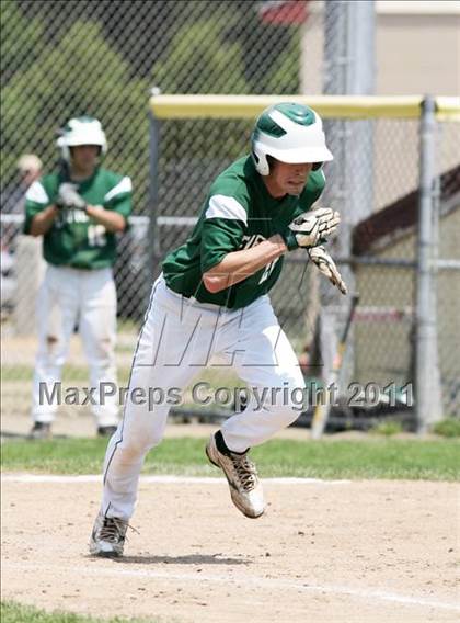 Thumbnail 2 in Windsor Locks vs. Enfield photogallery.