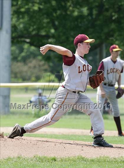 Thumbnail 3 in Windsor Locks vs. Enfield photogallery.
