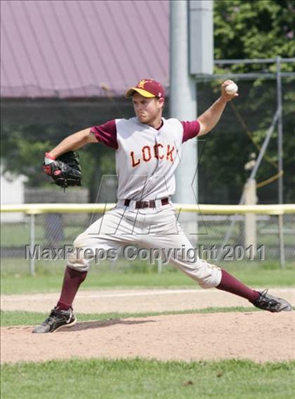 Thumbnail 1 in Windsor Locks vs. Enfield photogallery.