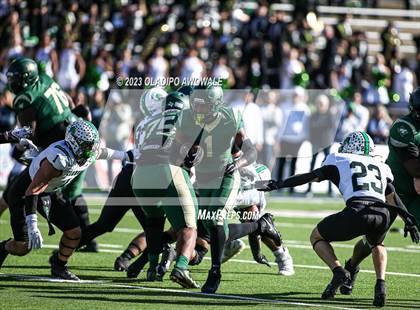 Thumbnail 3 in DeSoto vs. Southlake Carroll (UIL 6A Football Div II State Semi-Finals) photogallery.