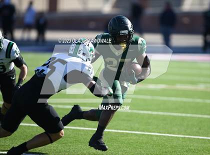 Thumbnail 3 in DeSoto vs. Southlake Carroll (UIL 6A Football Div II State Semi-Finals) photogallery.